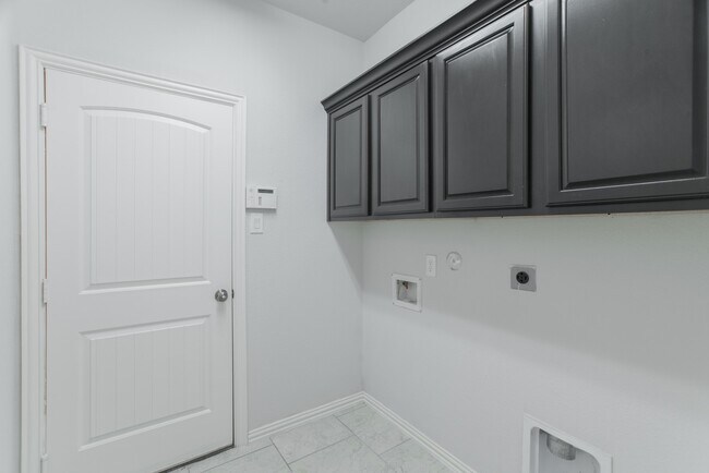 Building Photo - 11 Sawbridge Cir