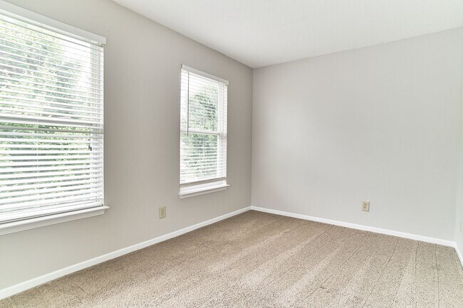 Building Photo - 3 BD + Loft in HSE Schools!