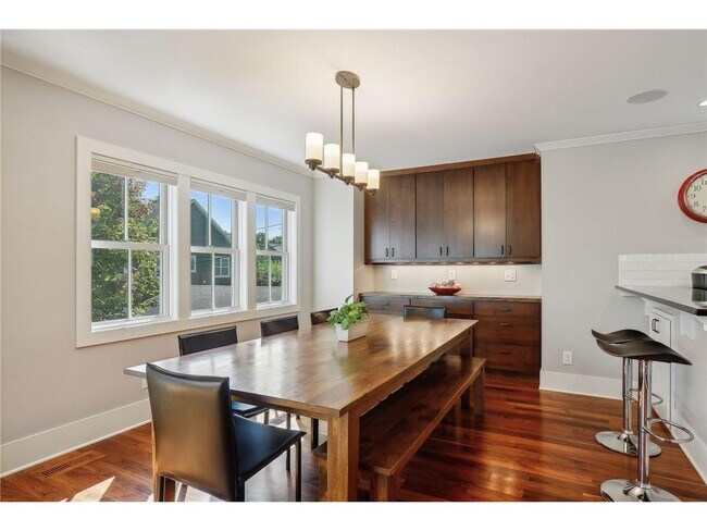 Building Photo - 4015 Wood End Dr