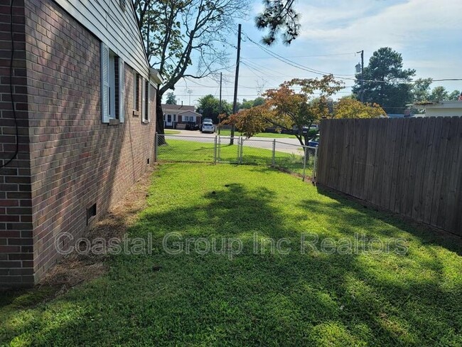 Building Photo - 2148 Ester Ct