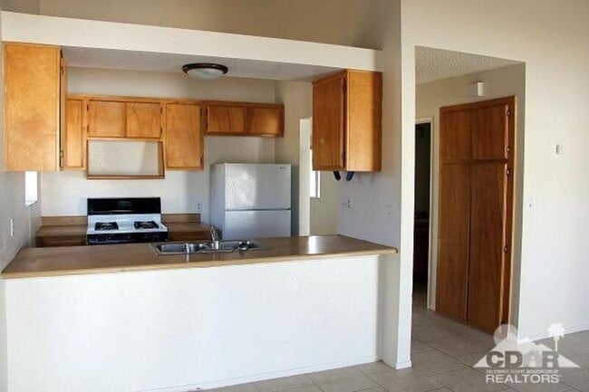 Building Photo - 6348 Hermosa Ave