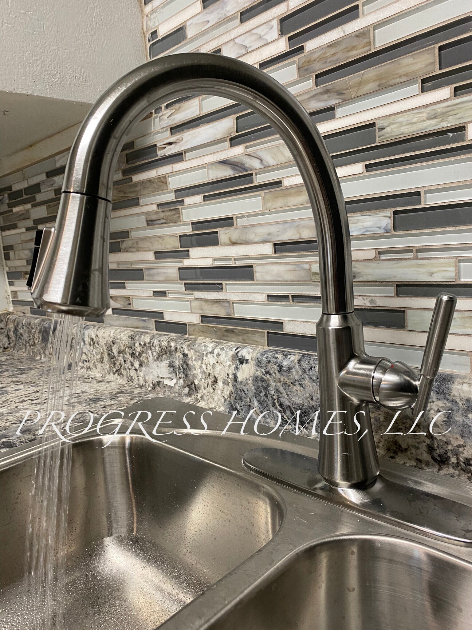 Building Photo - 1003 8th Ave SW