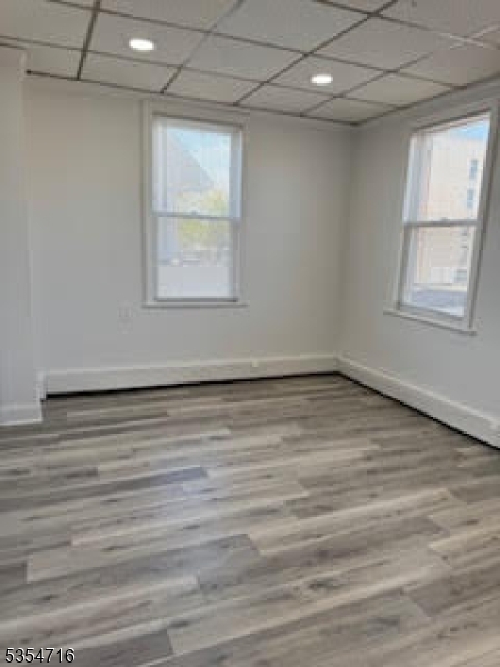 Building Photo - 202 Chestnut St