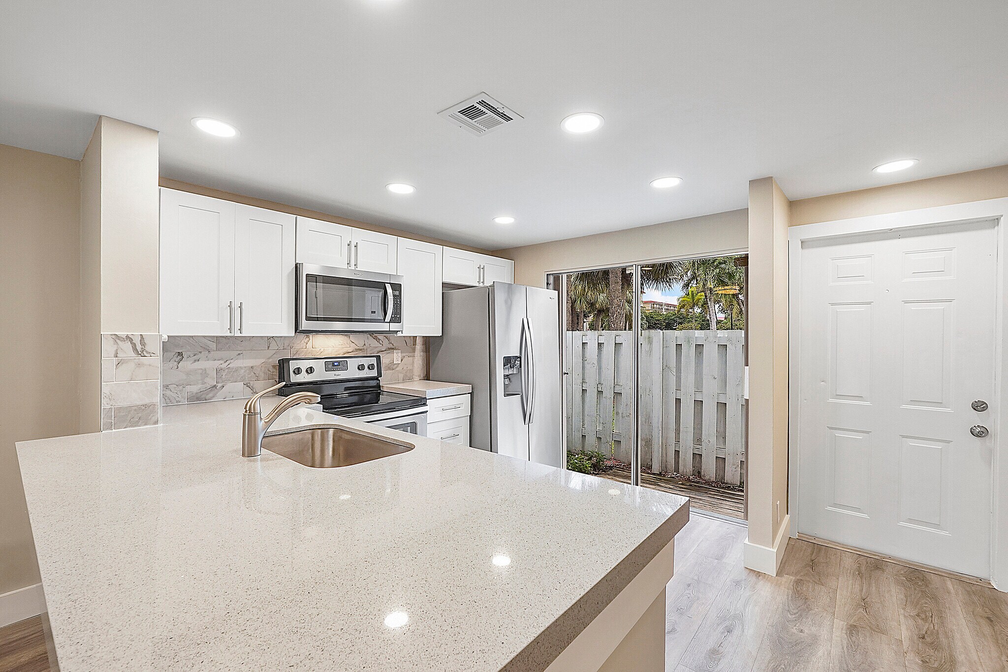 Building Photo - 2747 NE 15th St