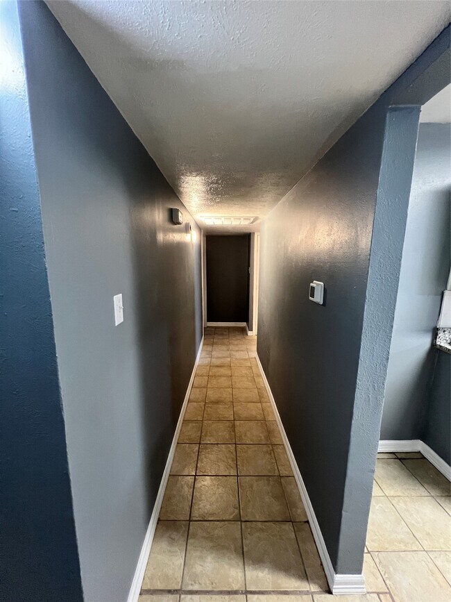 Building Photo - 14003 Hollow Pines Ct