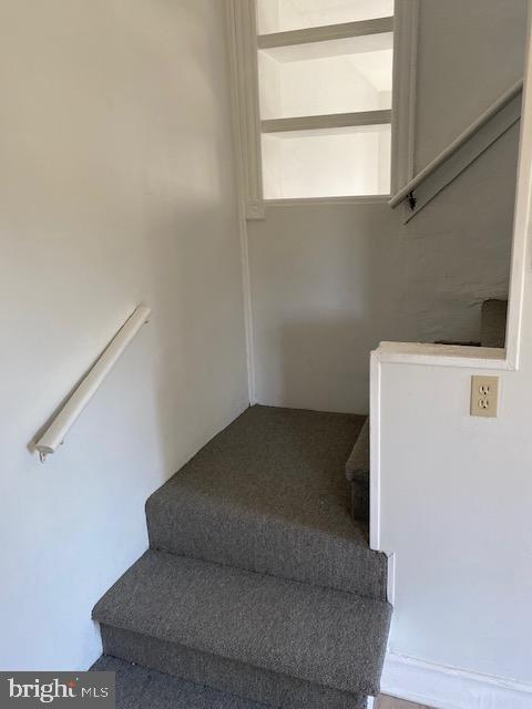 Building Photo - 905 Stone Rd