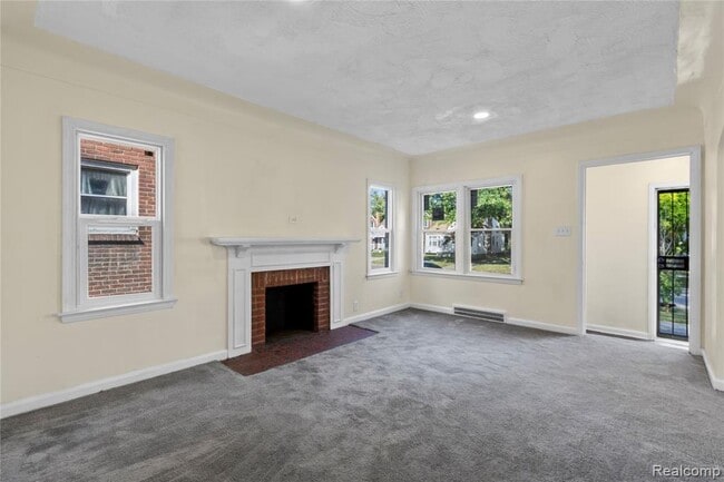 Building Photo - 13575 Rutherford St