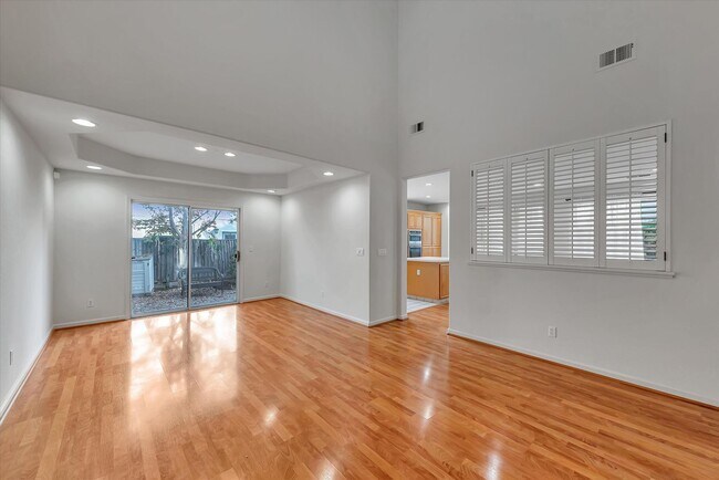 Building Photo - Spacious 4 Bedroom Home. Located in Cupertino