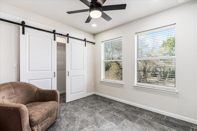 Building Photo - 2505 Pace Bend Rd S