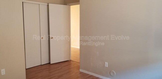 Building Photo - 7006 S 40th Ave