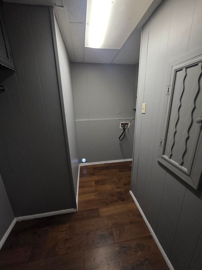 Building Photo - LIMITED TIME**NO APPLICATION FEE**1/2 OFF DEPOSIT**