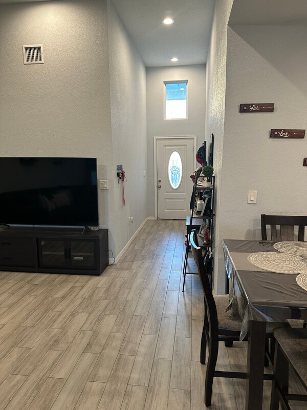 Building Photo - 6738 Tehama Gate