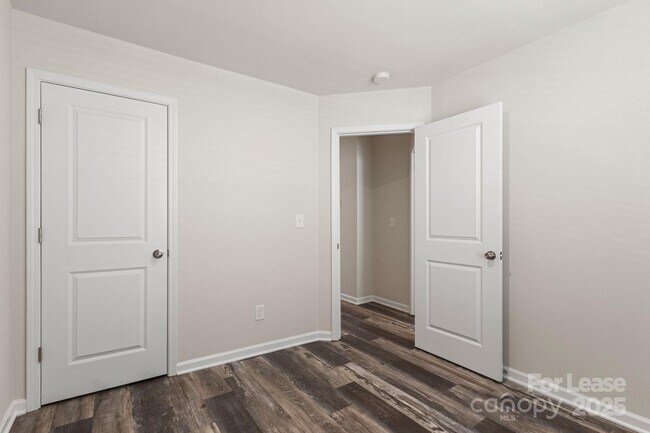 Building Photo - 117 Dogwood Vlg Trl
