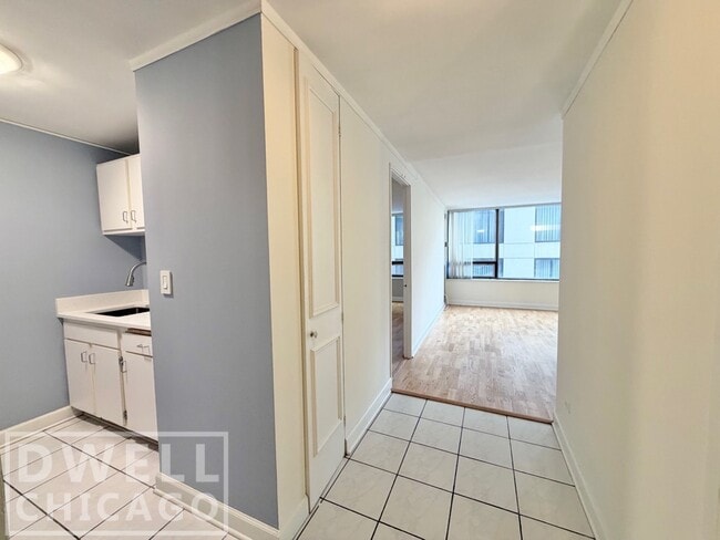 Building Photo - 233 E Erie St