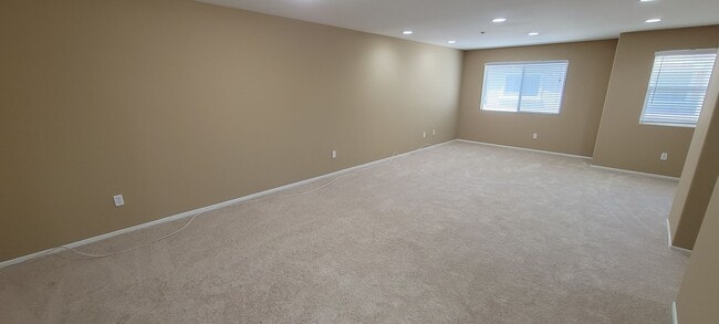 Building Photo - 4841 Sapphire Way
