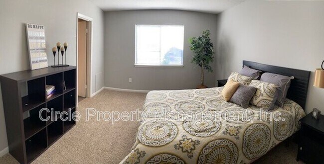 Building Photo - 2021 Highridge Dr SW