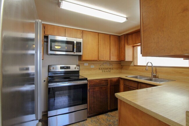 Building Photo - 2 Bedroom, 1 Bath Home in Central Richland - Detached Garage!