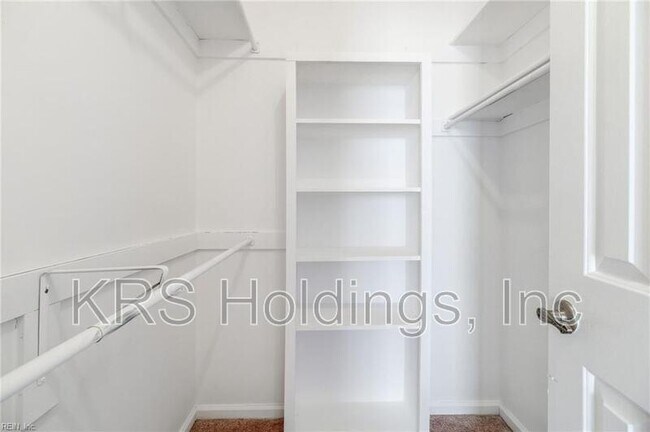 Building Photo - 819 Zircon Ct