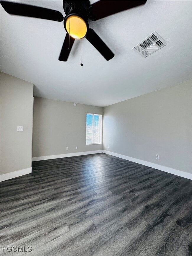 Building Photo - 4107 SE 18th Pl