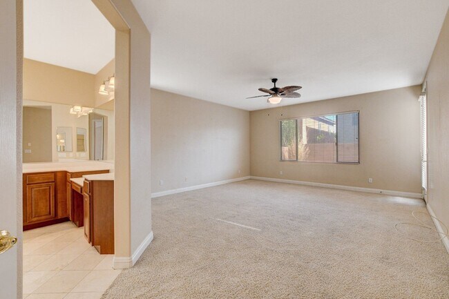 Building Photo - Spacious 5-Bedroom, 2 Story Pool Home in G...