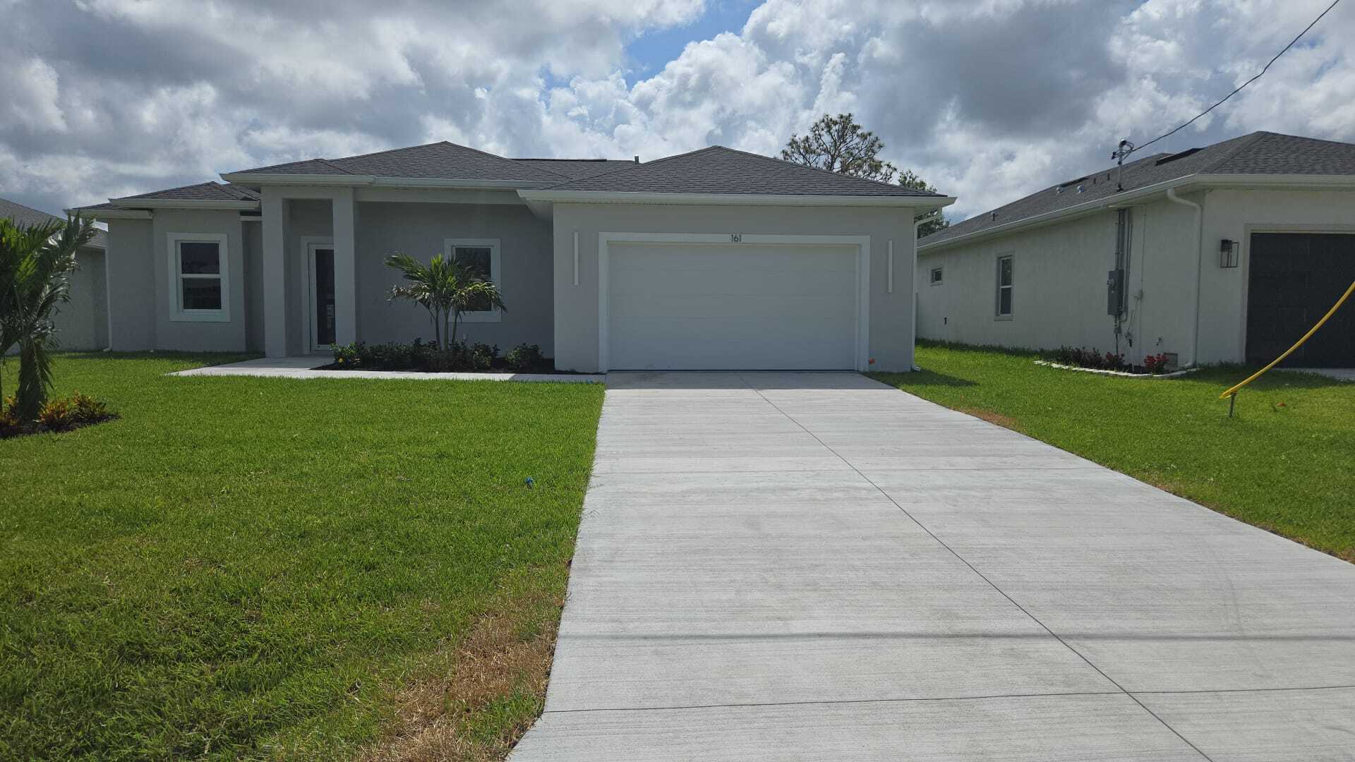 Building Photo - 161 Antilla Dr