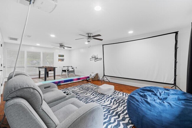Building Photo - 3607 Laurel Ledge Ln