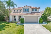 Building Photo - Stunning 5-Bedroom Home with Solar Panels ...