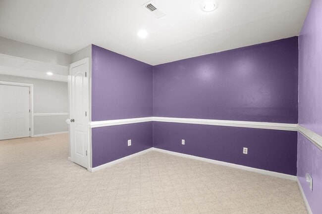 Building Photo - 10205 N Hampton Ln