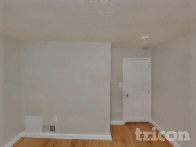 Building Photo - 7908 St Monica Dr