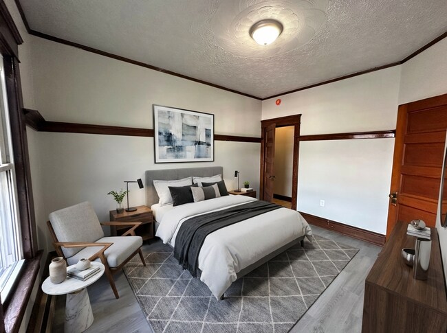 Building Photo - Remodeled 2BR in Kingston | Central A/C + In-Unit W/D + Parking | Pet Friendly