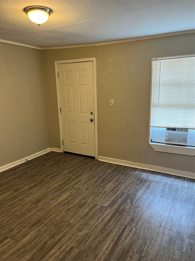 Building Photo - 2321 Franklin St