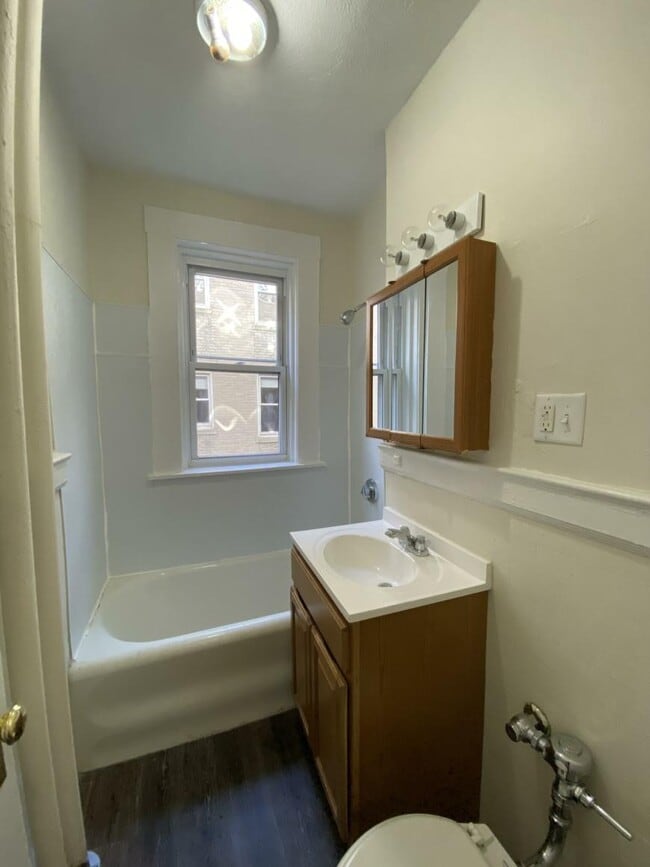 Building Photo - 1 bedroom in Boston MA 02215