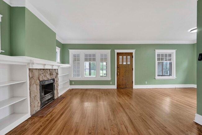 Building Photo - 636 S Euclid Ave