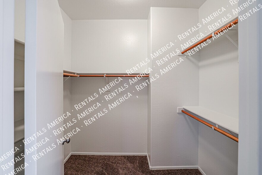 Building Photo - 4635 W Burgess Ln