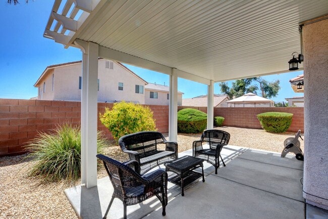 Building Photo - Move-In Ready 1-Story Home with Private Backyard & Covered Patio!