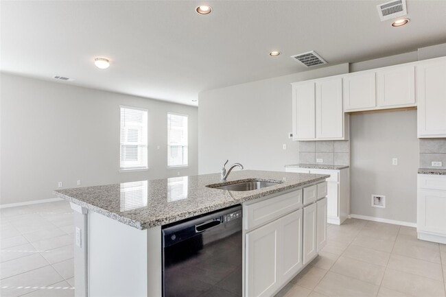 Building Photo - 140 Living Reef Dr