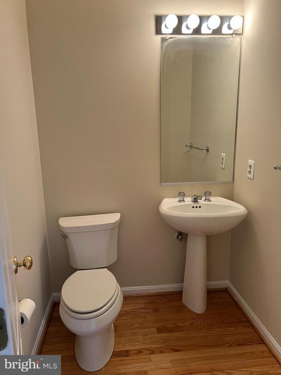 Building Photo - 9425 Spruce Tree Cir
