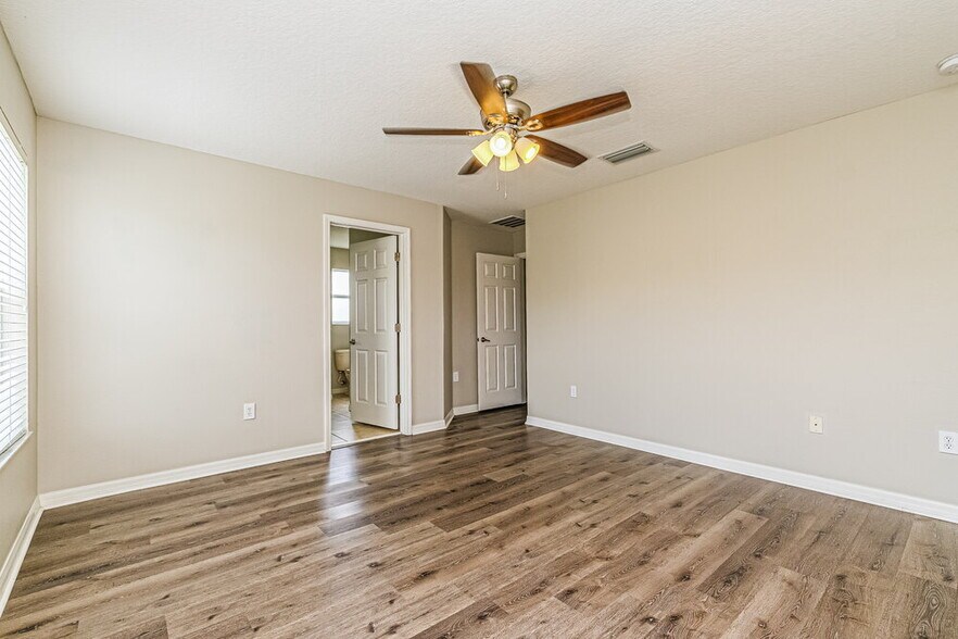 Building Photo - 3348 Thistledown Ln