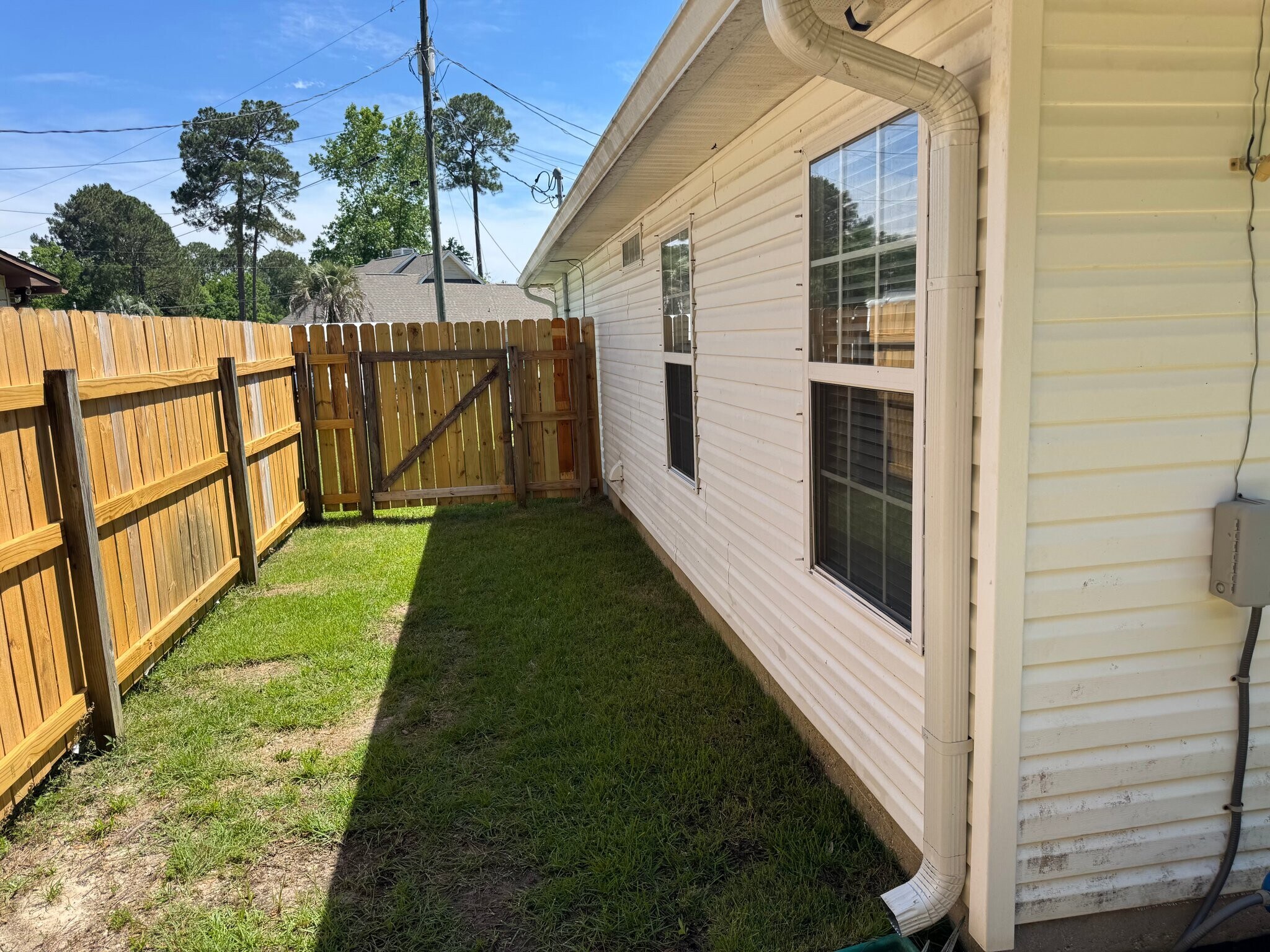 Building Photo - 1705 Pahl Ct