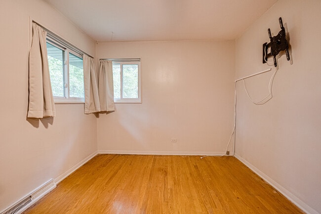 Building Photo - 1127 Santa Rosa Ave