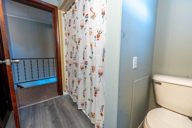 Building Photo - Well-kept 3 Bed, 1 Bath Single Family Home - Schedule your tours now!