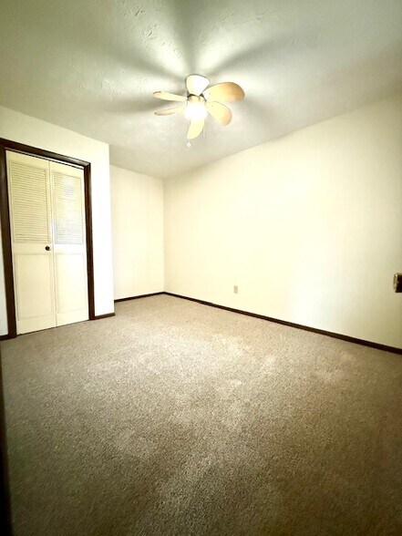 Building Photo - 6247 Amanda Dr