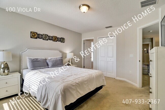 Building Photo - 400 Viola Dr