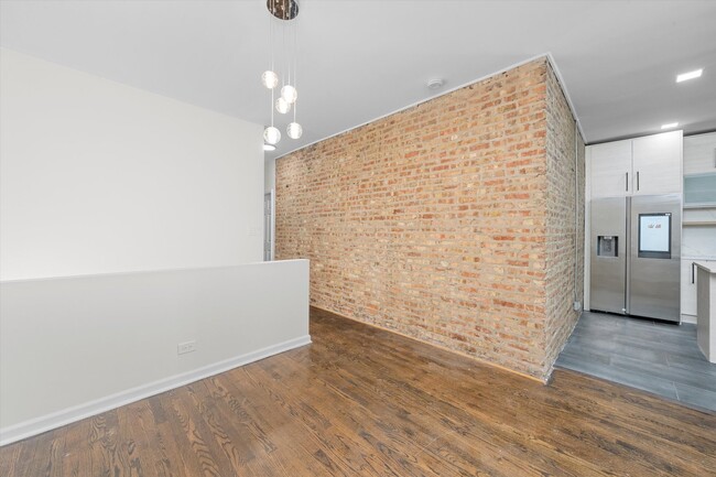 Building Photo - 4734 S St Lawrence Ave