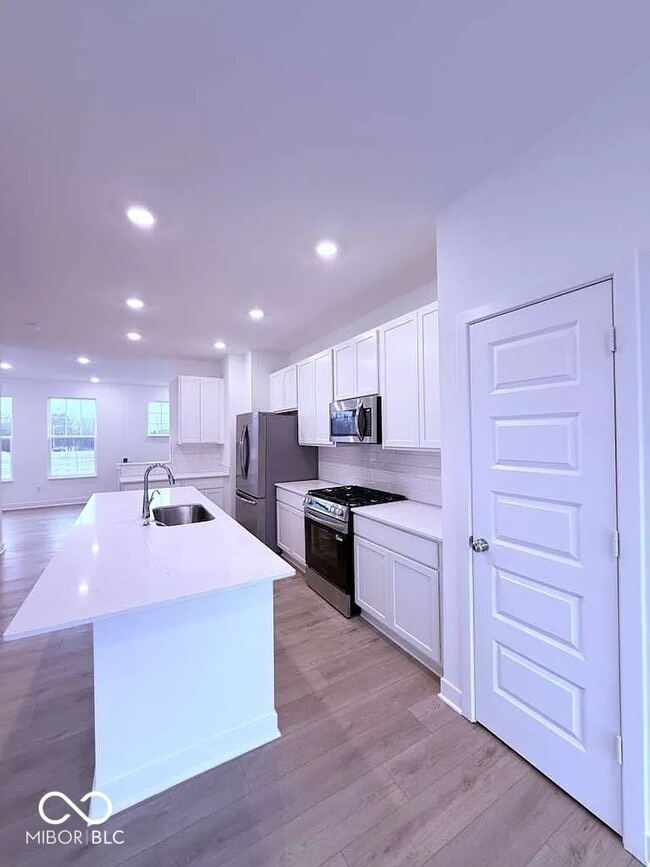 Building Photo - 4923 Gilet Dr