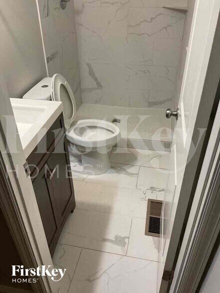 Building Photo - 901 Rich Rd