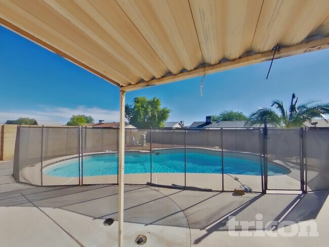 Building Photo - 7475 W Beryl Ave