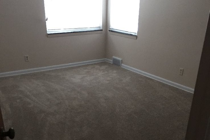 Main Bedroom - 92 Greencrest Ter