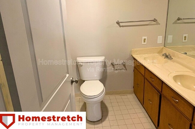 Building Photo - 3115 Ellendale Ave