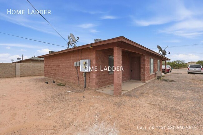 Building Photo - 4130 N Toltec Rd